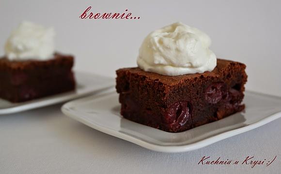 Brownie z wiśniami i pieprzem cayenne