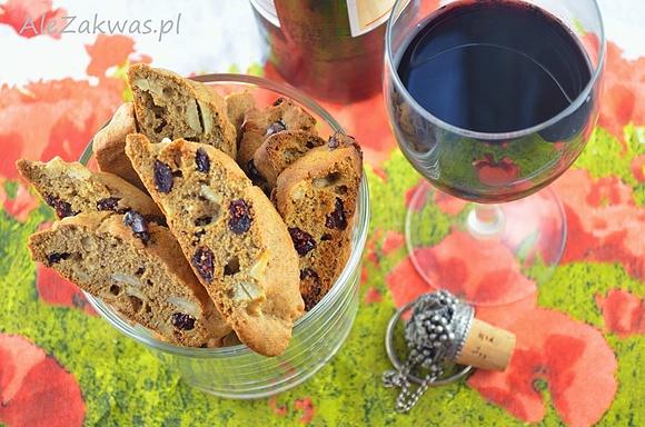 Biscotti orkiszowe z żurawiną i migdałami