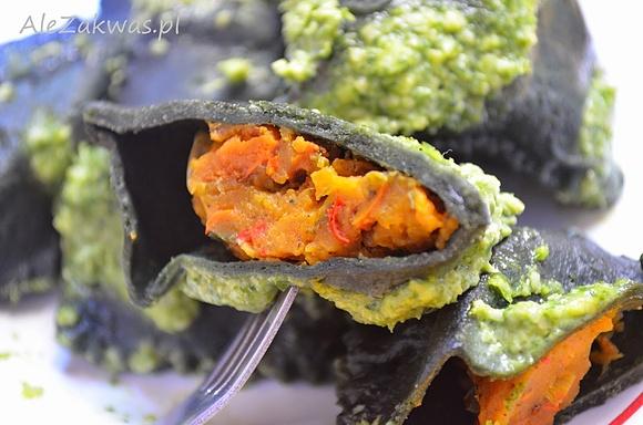 Włoskie inspiracje – zielone ravioli z pieczoną dynią i pesto pietruszkowo-kokosowym