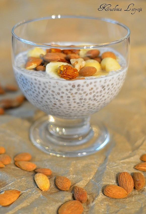 Migdałowy pudding z chia