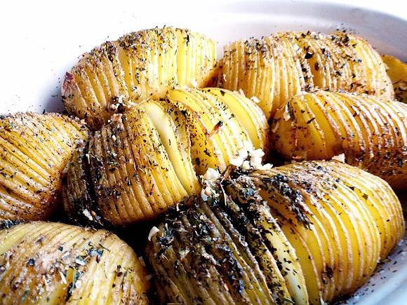 Pieczone ziemniaki z miętą i tymiankiem