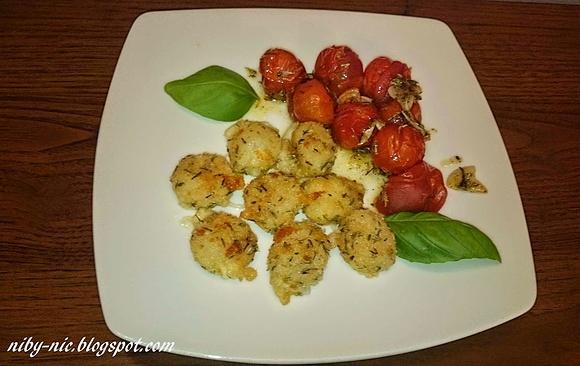 Panierowana mozzarella z pieczonymi pomidorkami