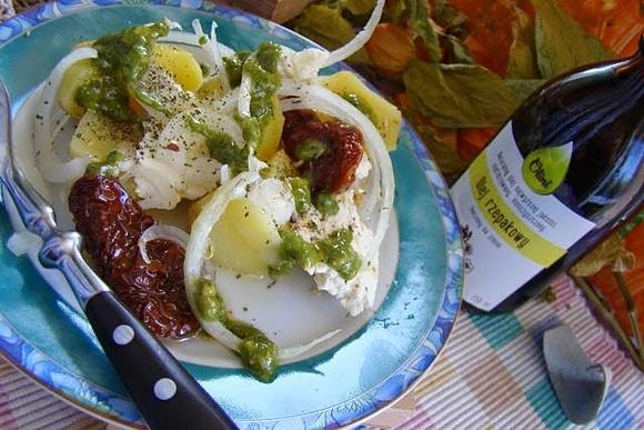 Sałatka ziemniaczana z pesto bazyliowym