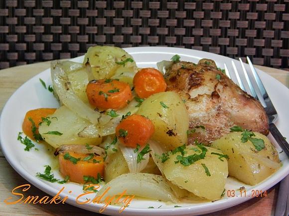 Kurczak pieczony w warzywach