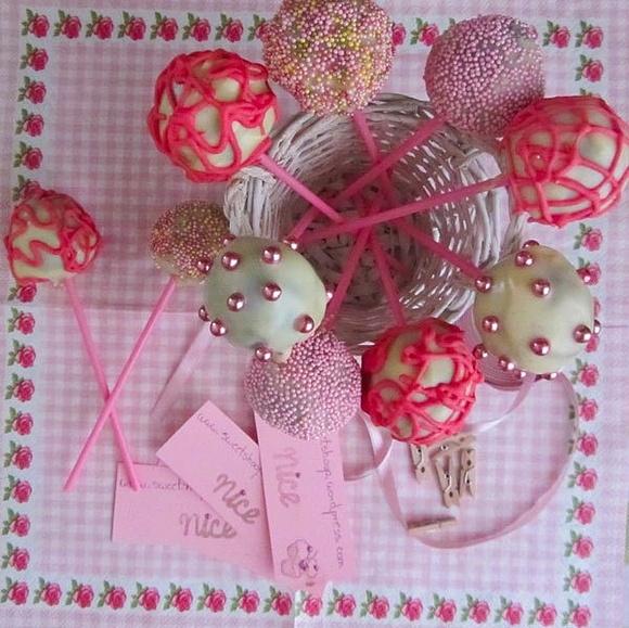 Różowe cake pops-y