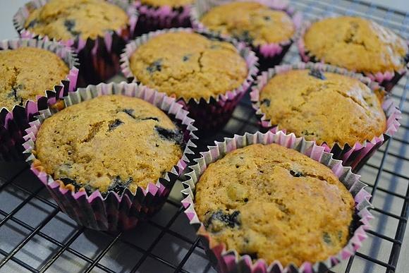 Cynamonowe muffiny z borówkami