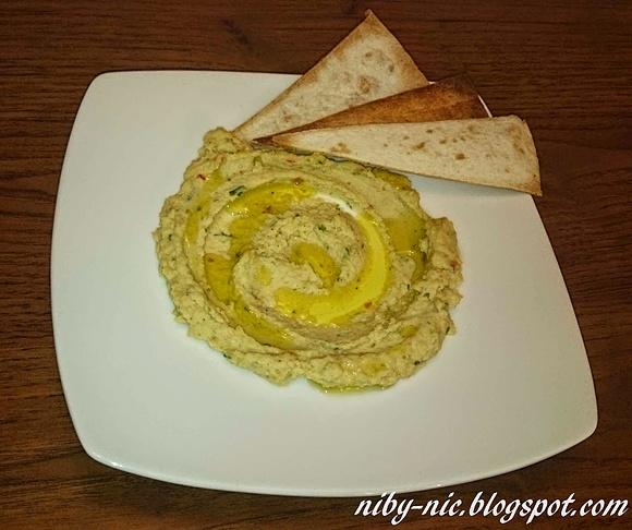 Kanapkowo: hummus z jalapeno