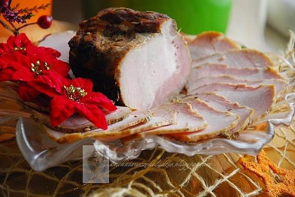 Domowa wędlina ze schabu z przyprawami