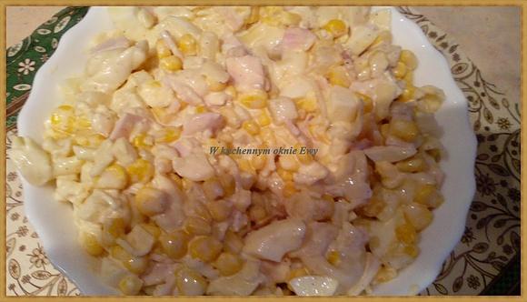 Sałatka z tortellini i curry