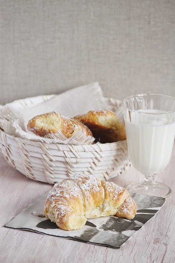 Croissants - francuskie rogaliki z ciasta francuskiego