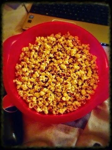 Popcorn curry - przepis na przekąskę filmową