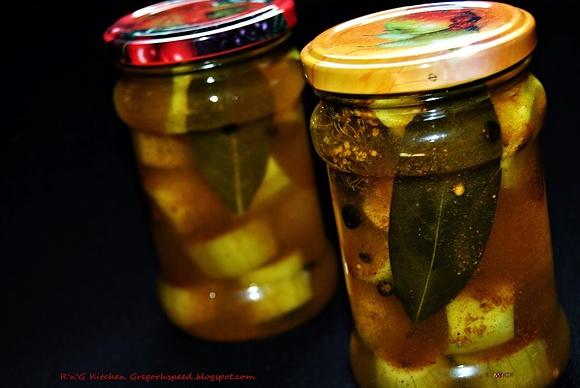 Ogórki w curry - przepis na orientalne przetwory