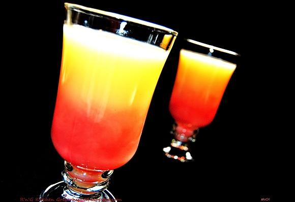 Bananowo-porzeczkowy drink