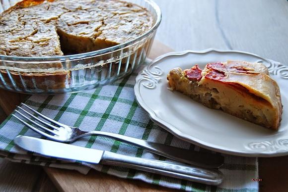 Naleśnikowa tarta z kapustą i chorizo