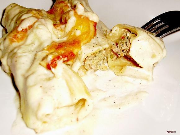 Cannelloni z mięsem pod beszamelem