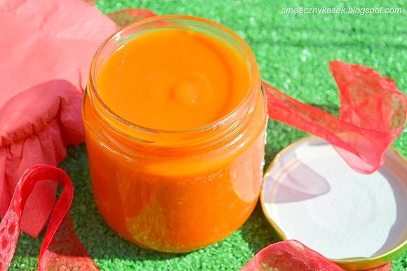 Domowy ketchup z pomidorów i warzyw