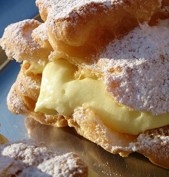 Lekki i puszysty krem budyniowy do deserów tortów i ciast