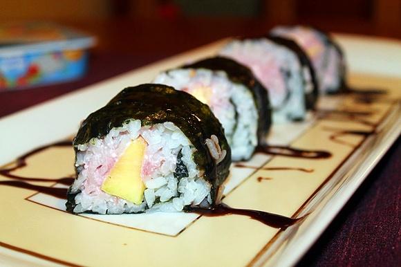 Serowo-czekoladowe sushi