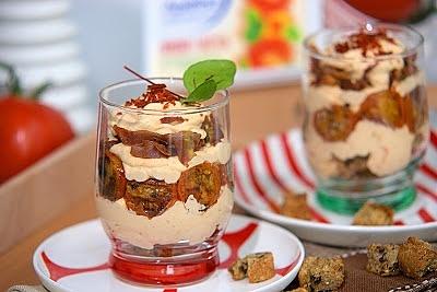 Tiramisu pomidorowe z prosciutto