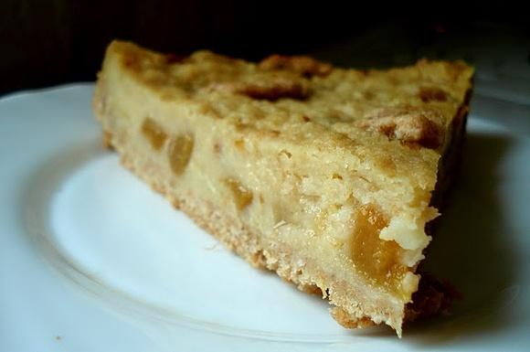 Budyniowe ciasto brzoskwiniowe z kaszą manną