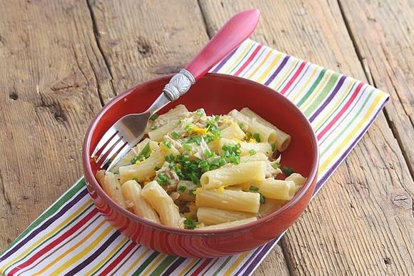 Makaron z tuńczykiem i pomarańczą