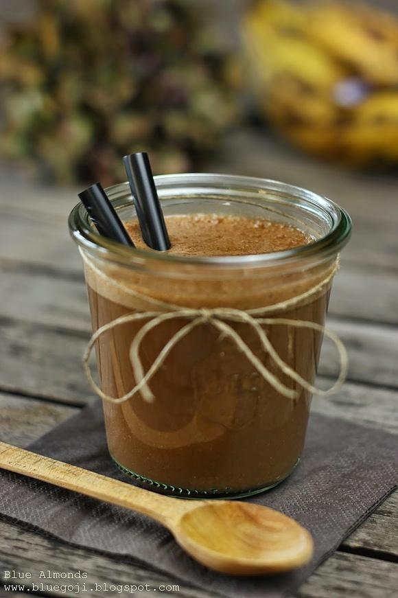 Mocha smoothie raw vegan