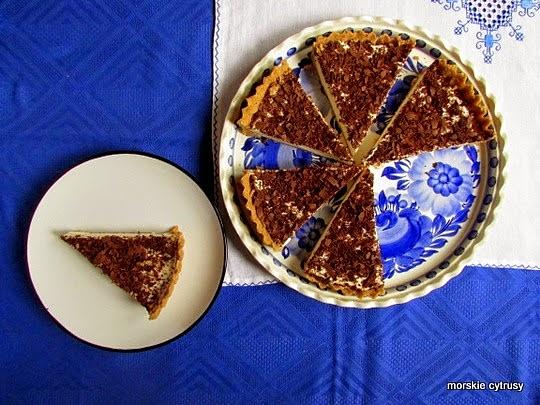 Tarta z kremem cynamonowym bez cukru, mąki i jajek