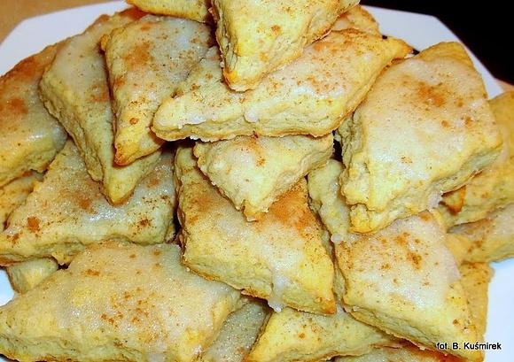 Ciasteczka ze skwarek - przepis na kruche i delikatne ciastka