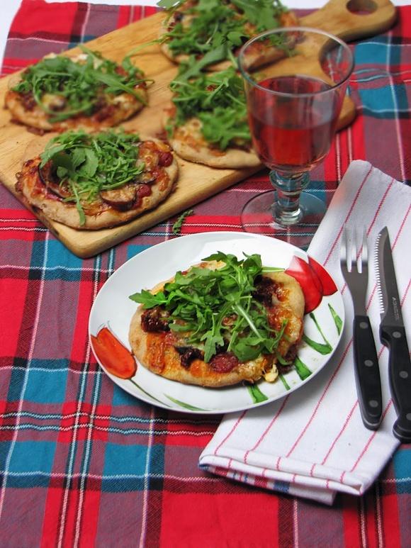 Mini-pizze w trzech smakach