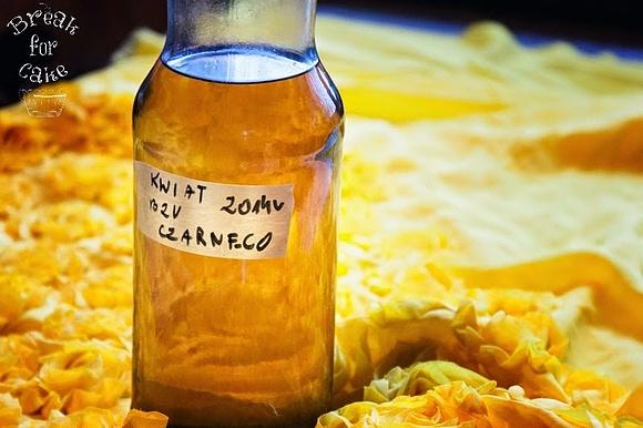 Syrop z kwiatów bzu czarnego