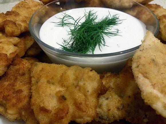 Nuggetsy z sosem czosnkowym idealne na Andrzejki