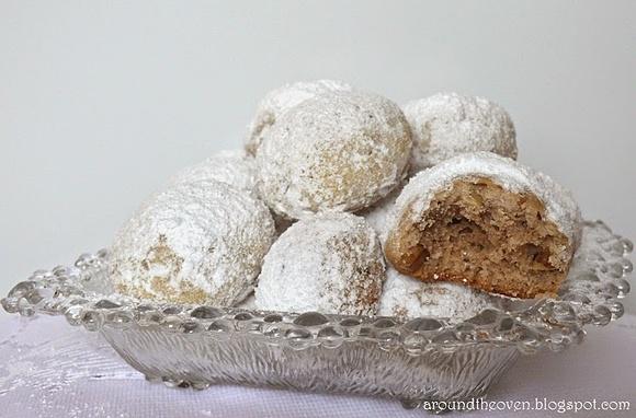 Śniegowe kule - słodkie ciasteczka z cynamonem i orzechami na zimę