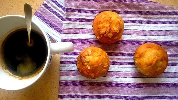 Muffinki z masłem orzechowym
