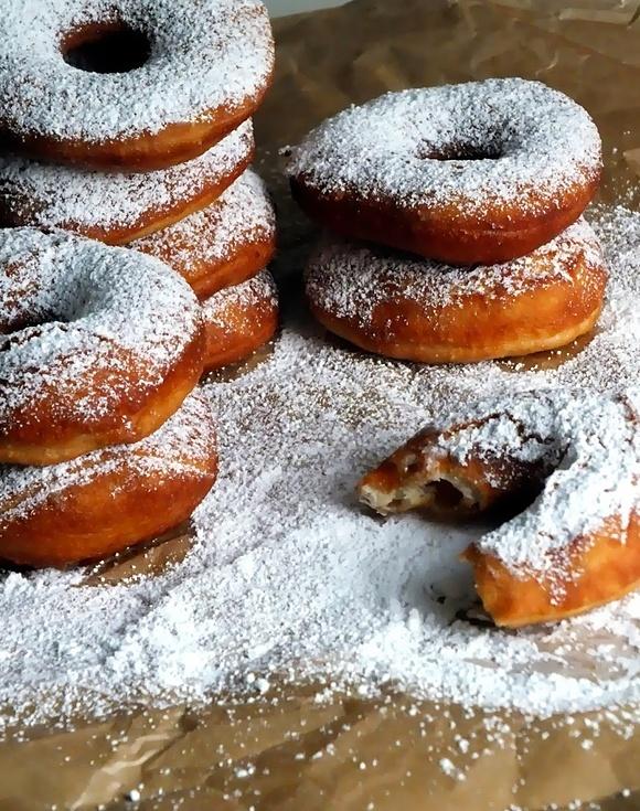 Ostatni czwartek karnawału - pączki na tłusty czwartek