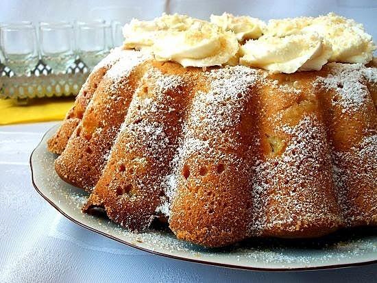 Babka piña colada z ananasem i kremem mascarpone