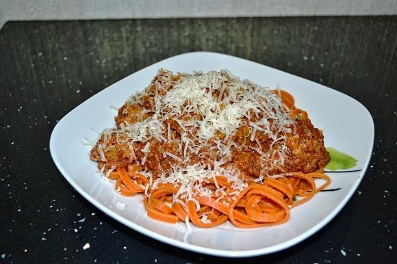 Spaghetti z mięsnymi kulkami