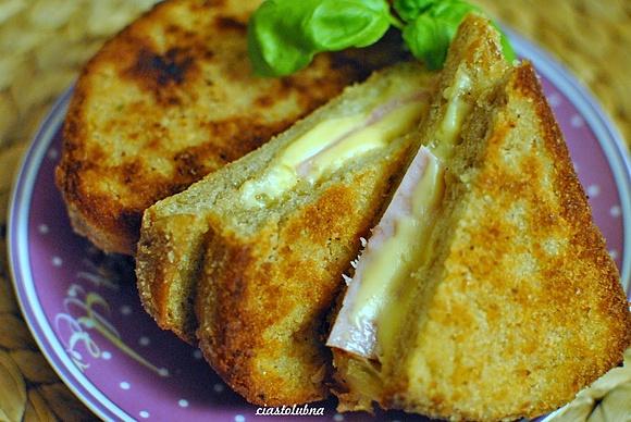Chrupiące sandwicze w panierce