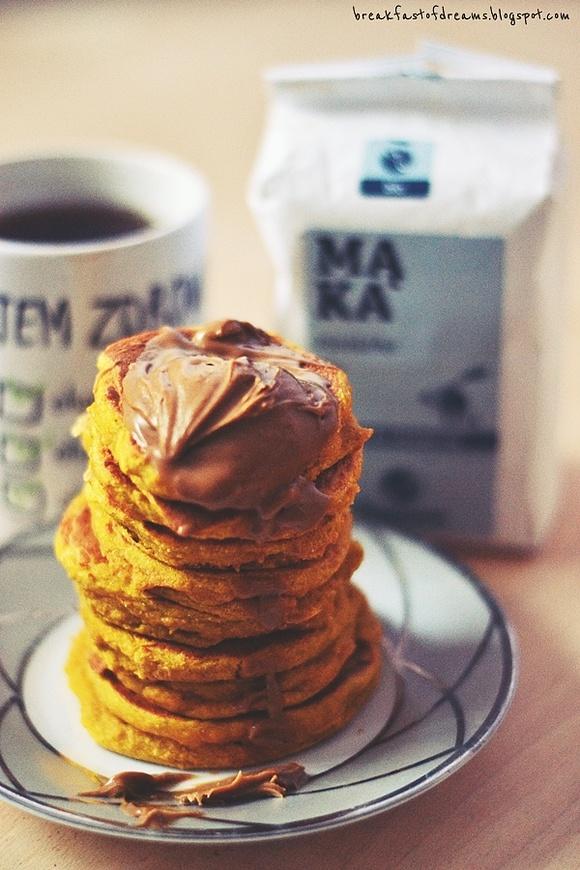 Dyniowe placki owsiano-kokosowe z kremem speculoos