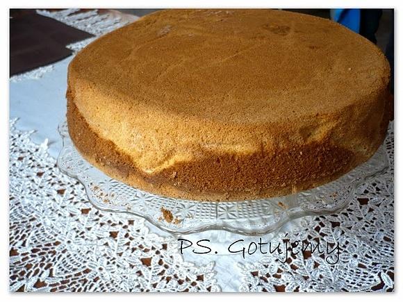 Biszkopt - porady dotyczące przygotowania i pieczenia