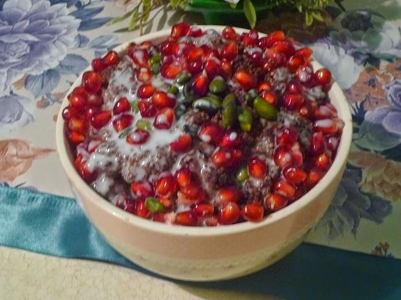 Migdałowo kakaowa quinoa z gruszkami i daktylami