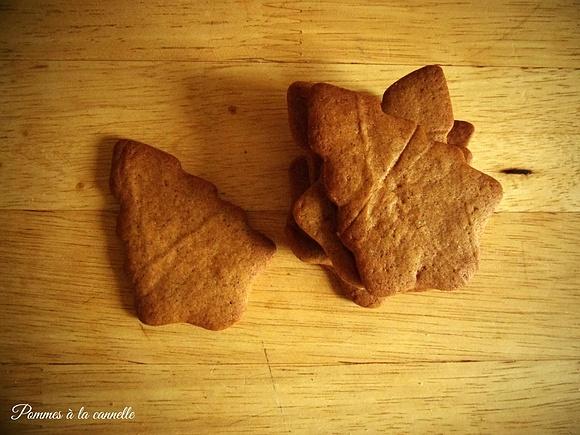 Speculoos - przyprawione ciasteczka korzenne z cynamonem