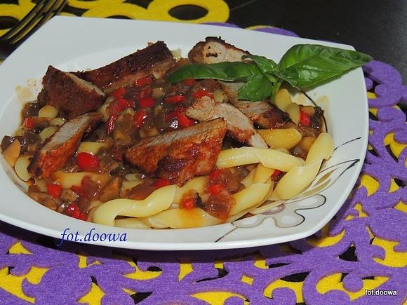 Curry paprykowo-pieczarkowe z fusili al torchio