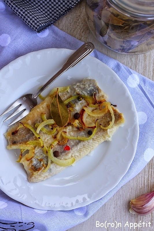 Smażone śledzie w marynacie octowej
