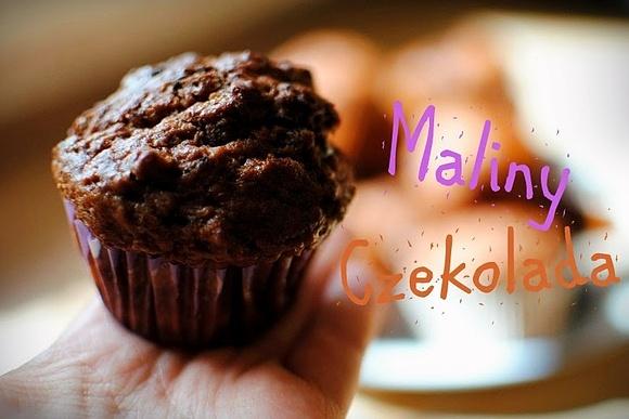 Babeczki czekoladowe z malinami