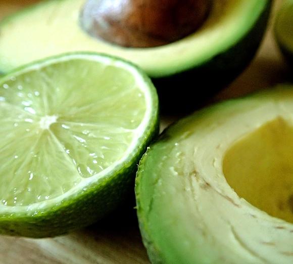 Avocado na kanapki - zdrowa pasta z avocado