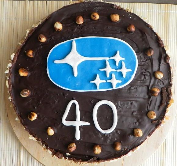 Subaru cake – tort na 40 urodziny dla fanów marki subaru