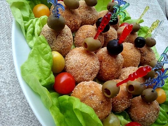 Kulki mięsne z mozzarellą przekąska na ciepło i zimno