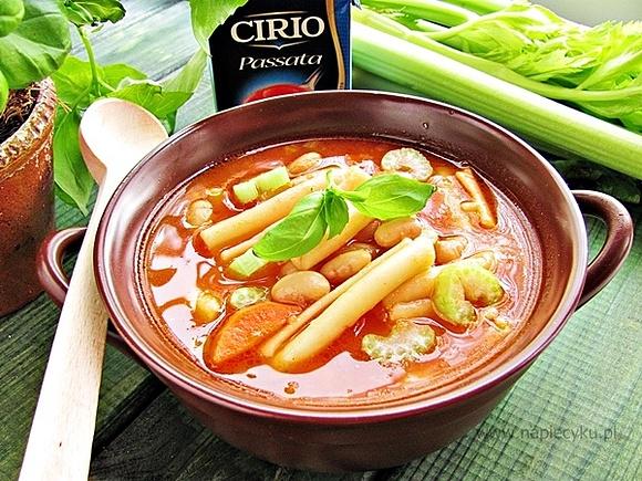 Włoska zupa minestrone