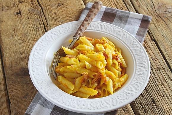 Pasta z dynią i speckiem