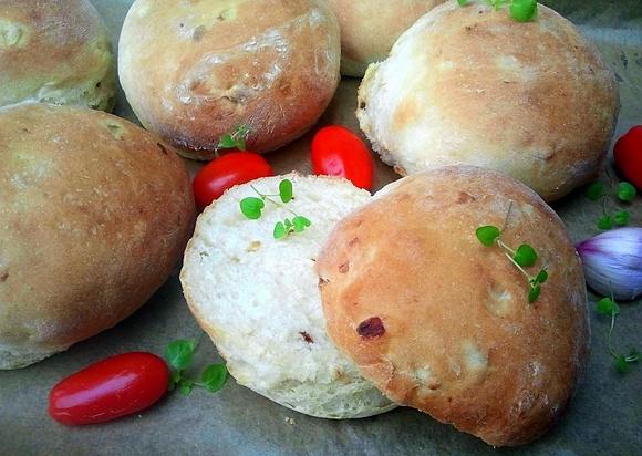 Bułki ze smażoną cebulką